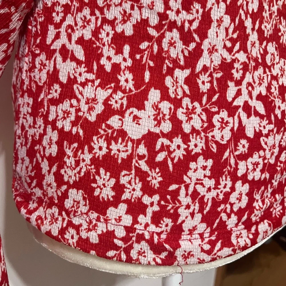Anthropologie Sweetheart Top Large Floral Red Motif NWT Large Puff Sleeve